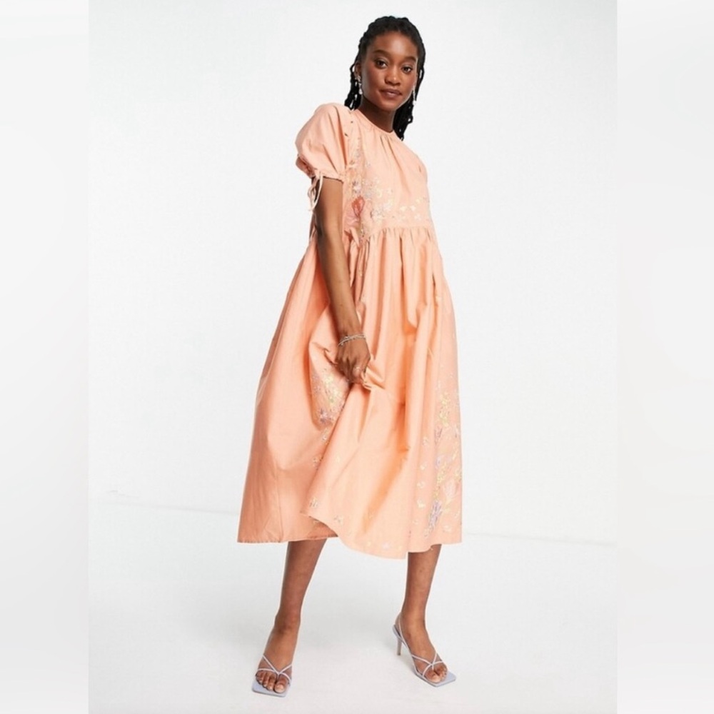 🧡🧡ASOS Embroidered Midi🧡🧡